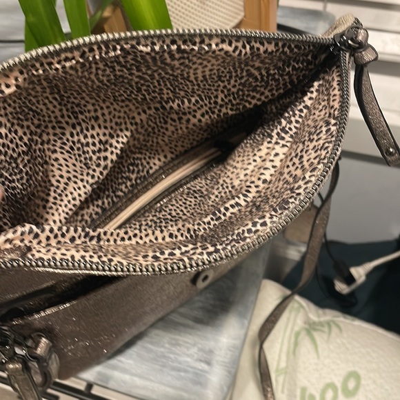 Stitch fix, clutch Crossbody purse - Picture 3 of 6